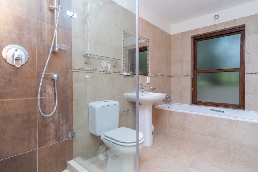 4 Bedroom Property for Sale in Kenrock Country Estate Western Cape